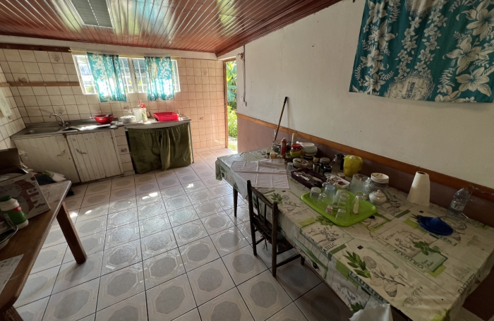 TAMPON 97430 - MAISON DE PLAIN PIED À RAFRAÎCHIR - SECTEUR PRISÉ