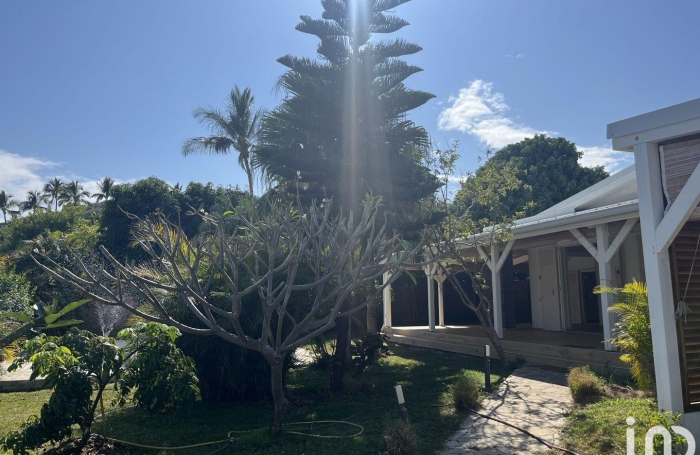 Vente Maison 150m&sup2; 4 pi&#232;ces Saint Gilles les Bains