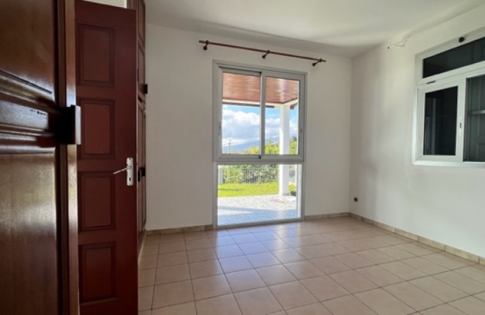 Maison type T5, Les camélias