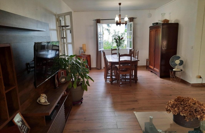 Vente Maison 246m&sup2; 8 pi&#232;ces Sainte Suzanne