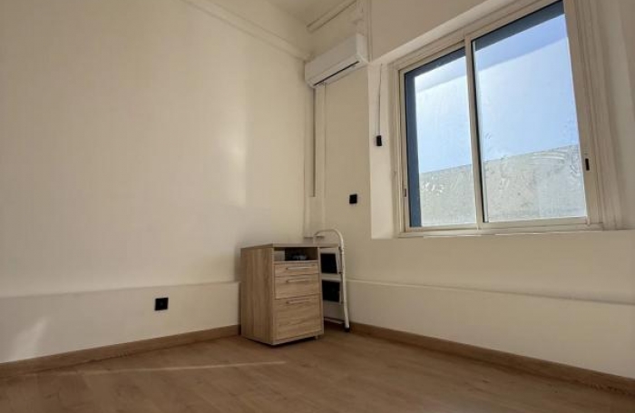 Location Bureaux 9m&sup2; 1 pi&#232;ce Saint Denis