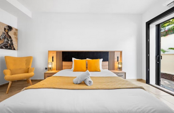 Vente Maison 130m&sup2; 4 pi&#232;ces Saint Gilles les Bains