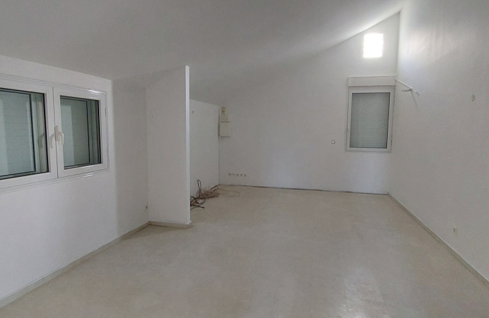 Villa T6 à Saint-Benoit proche GHER