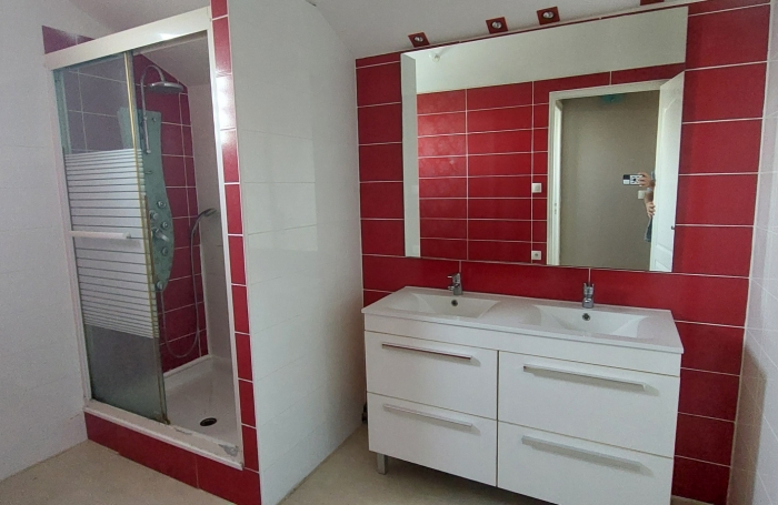 Villa T6 à Saint-Benoit proche GHER