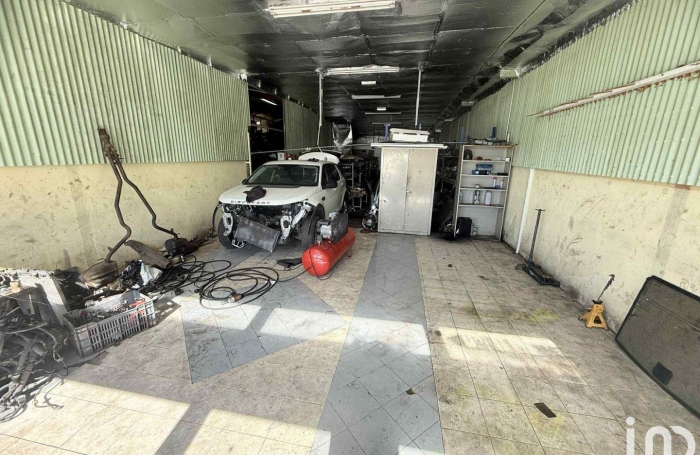 Vente Local commercial 692m&sup2; Plaine des Palmistes