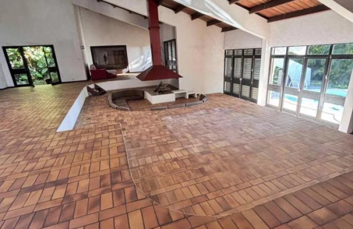 Vente Maison 360m&sup2; 8 pièces Saint Denis