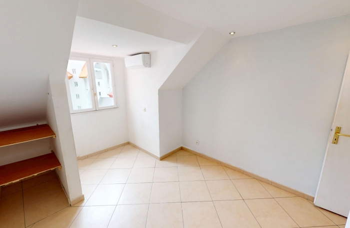 Vente Appartement 98m² 5 pièces Saint Denis