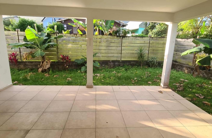 SAINT PHILIPPE 97442 - VILLA F4 DE PLAIN PIED - FONCTIONNELLE - BEAUX VOLUMES - PROCHE CENTRE