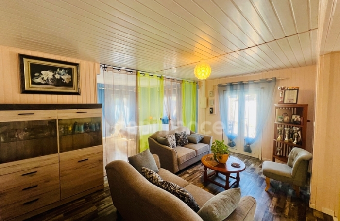 Vente Maison 110m&sup2; 5 pi&#232;ces Rivière Saint Louis