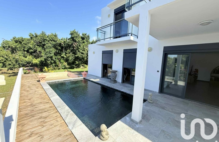 Vente Maison 146m&sup2; 5 pi&#232;ces Sainte Rose