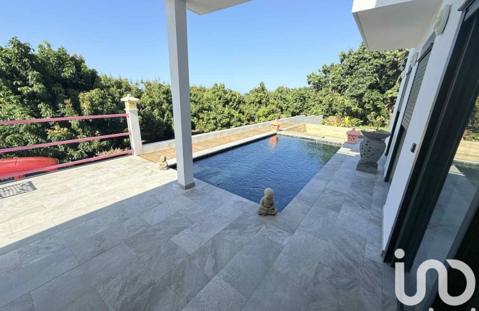 Vente Maison 146m&sup2; 5 pi&#232;ces Sainte Rose