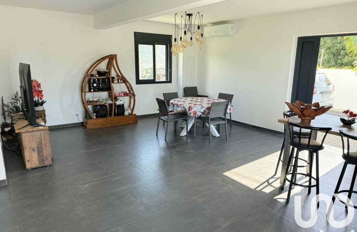 Vente Maison 146m&sup2; 5 pi&#232;ces Sainte Rose
