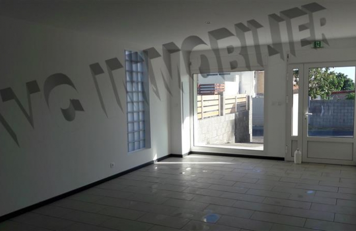 Vente Local commercial 45m² Rivière Saint Louis