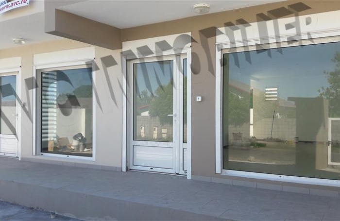 Vente Local commercial 45m² Rivière Saint Louis