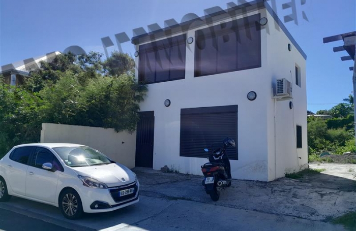 Location Local commercial 32m² Saint-Pierre