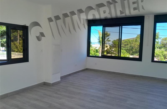 Location Local commercial 32m² Saint-Pierre