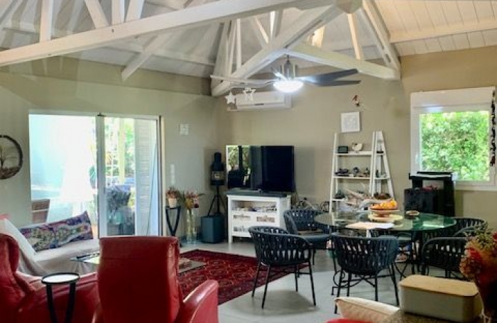 Vente Maison 193m&sup2; 6 pi&#232;ces Saint Gilles les Bains