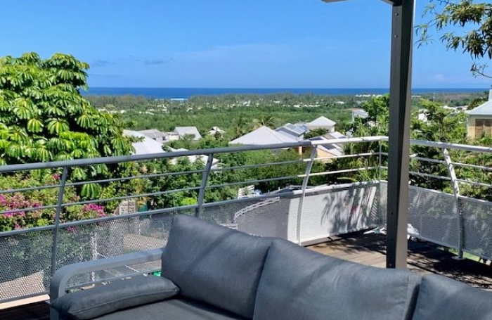 Vente Maison 193m&sup2; 6 pi&#232;ces Saint Gilles les Bains