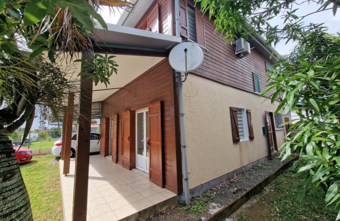 Vente Maison 102.41m&sup2; 5 pi&#232;ces Sainte Suzanne