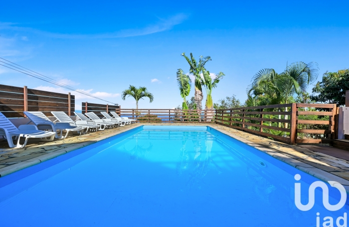 Vente Maison 215m&sup2; 9 pièces Saint-Leu