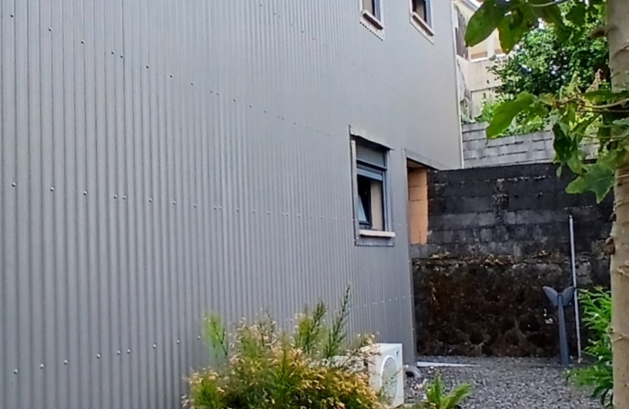 Vente Divers 102m&sup2; 3 pi&#232;ces Saint Joseph