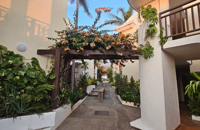 Vente Appartement 69.73m&sup2; 3 pi&#232;ces Saint Gilles les Bains