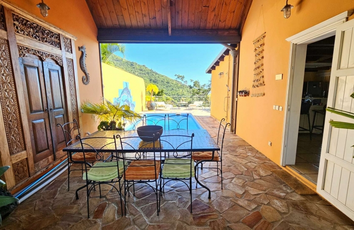 Vente Maison 210m&sup2; 5 pi&#232;ces Saint Denis