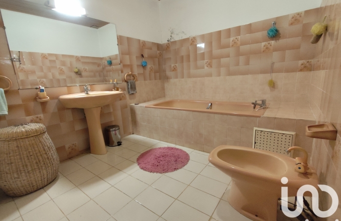 Vente Maison 143m&sup2; 4 pi&#232;ces Le Guillaume