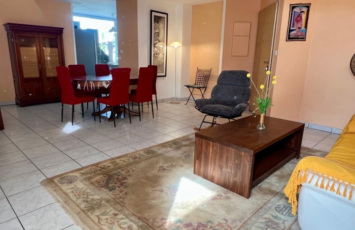 Location Appartement 67m² 3 pièces Etang-Sale