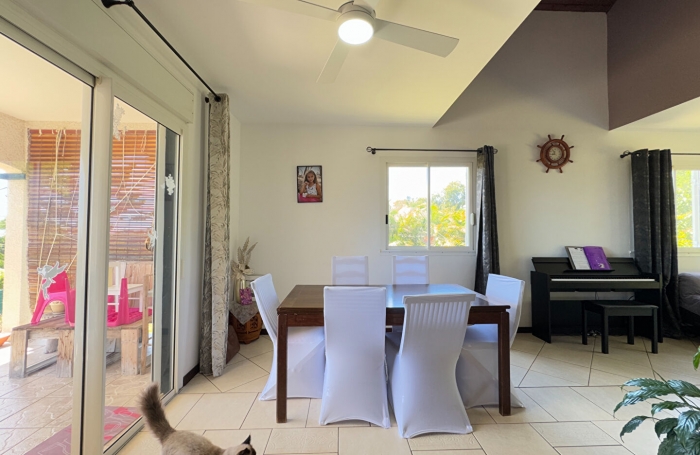 Vente Maison 150.06m&sup2; 5 pi&egrave;ces Sainte Clotilde