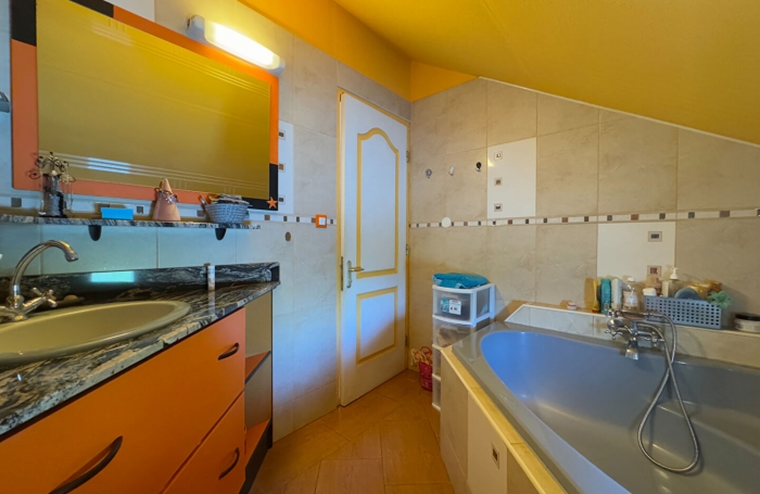 Vente Maison 150.06m&sup2; 5 pi&egrave;ces Sainte Clotilde