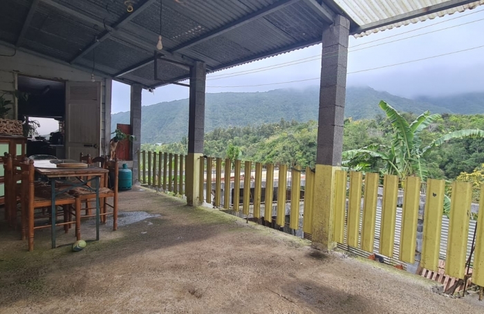 Vente Maison 105m&sup2; 6 pi&#232;ces Rivière Saint Louis