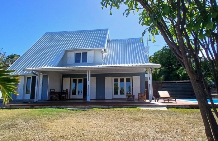 Vente Maison 270m&sup2; 10 pièces Saint Gilles les Bains