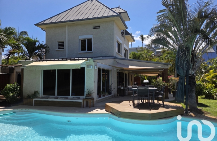 Vente Maison 161m&sup2; 4 pièces Saint Gilles les Bains