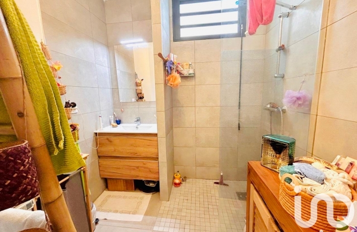 Vente Appartement 66m&sup2; 3 pi&#232;ces Saint Gilles Les Hauts