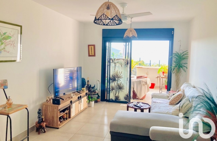 Vente Appartement 66m&sup2; 3 pièces Saint Gilles Les Hauts