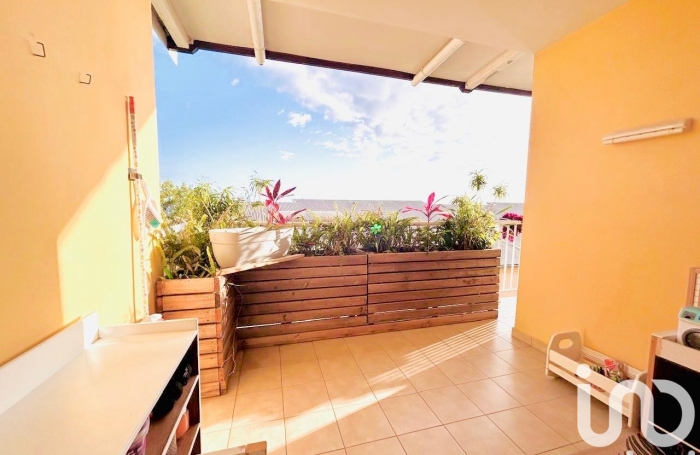 Vente Appartement 99m&sup2; 5 pi&#232;ces Les Avirons