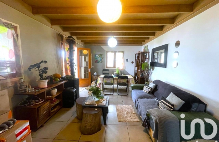 Vente Maison 117m&sup2; 6 pi&#232;ces Saint Gilles Les Hauts