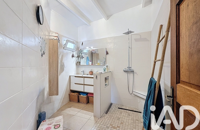 Vente Divers 185m&sup2; 5 pi&#232;ces Sainte Marie