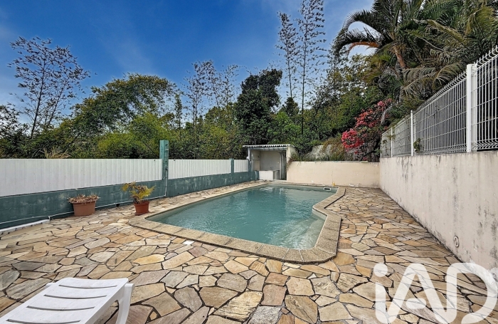 Vente Divers 185m&sup2; 5 pi&#232;ces Sainte Marie