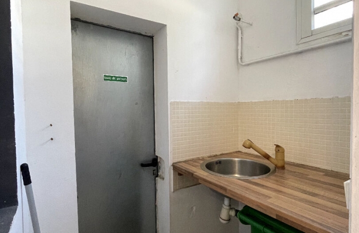 Location Local commercial 43m&sup2; 1 pi&egrave;ce Saint-Pierre