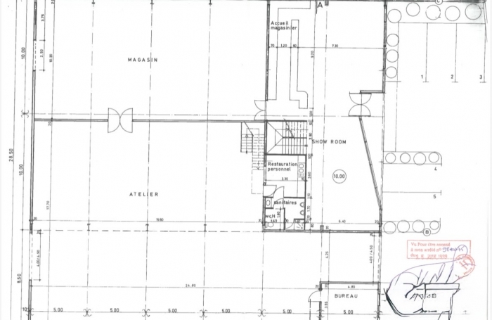 À La Possession, local de 194m2 en location 17000 € par mois
