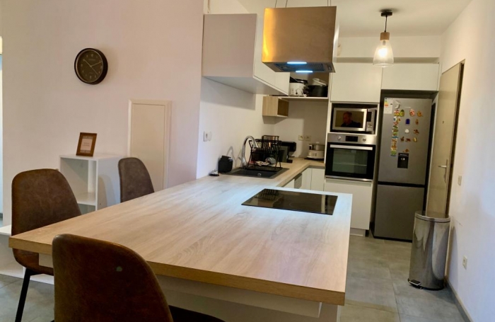 Vente Appartement 54m&sup2; 2 pi&#232;ces Saint Gilles les Bains