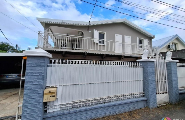 Location Maison 97440