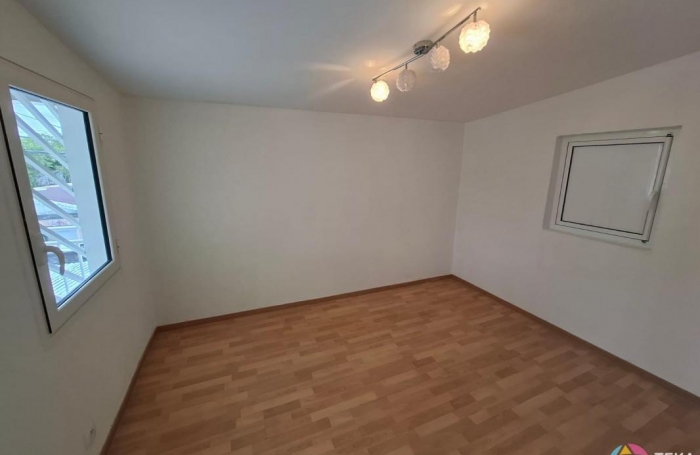 Location Maison 142m&sup2; 6 pi&#232;ces Saint André