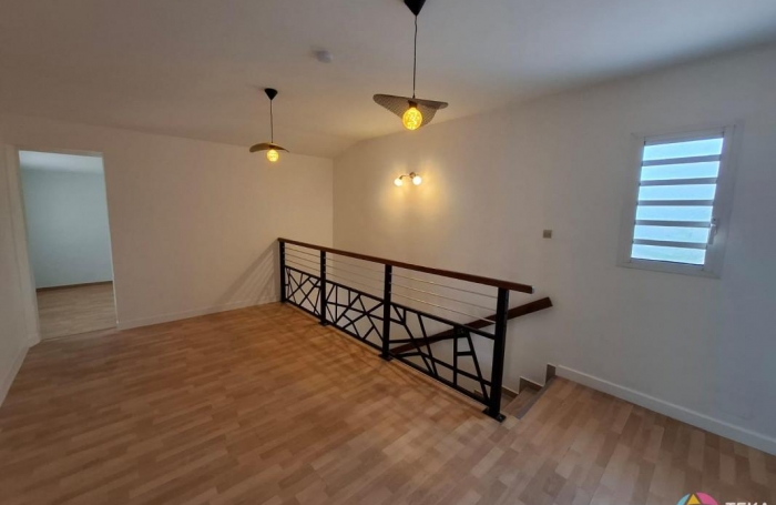 Location Maison 142m&sup2; 6 pi&#232;ces Saint André