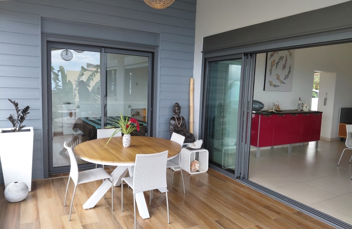 LA POSSESSION, MAGNIFIQUE VILLA  T5 BORD DE RAVINE