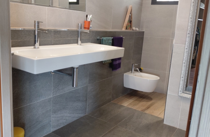 LA POSSESSION, MAGNIFIQUE VILLA  T5 BORD DE RAVINE