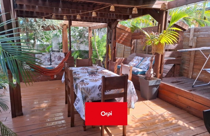 Vente Maison 123m&sup2; 8 pi&#232;ces Saint Gilles les Bains