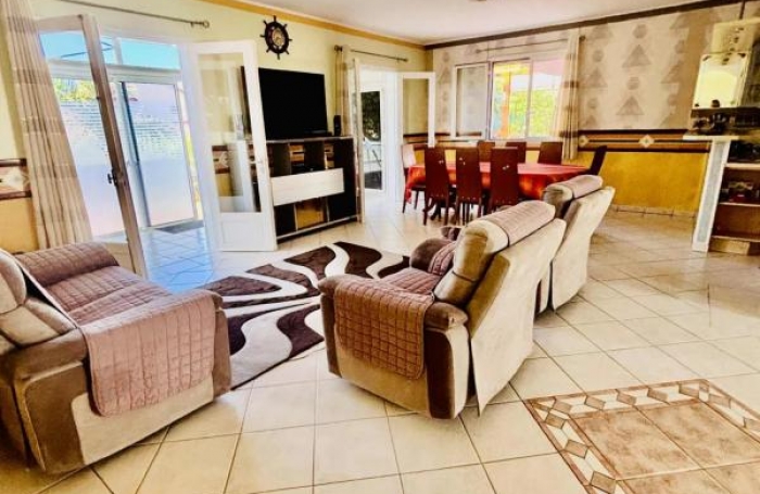 Vente Maison 280m&sup2; 6 pi&#232;ces Sainte Clotilde